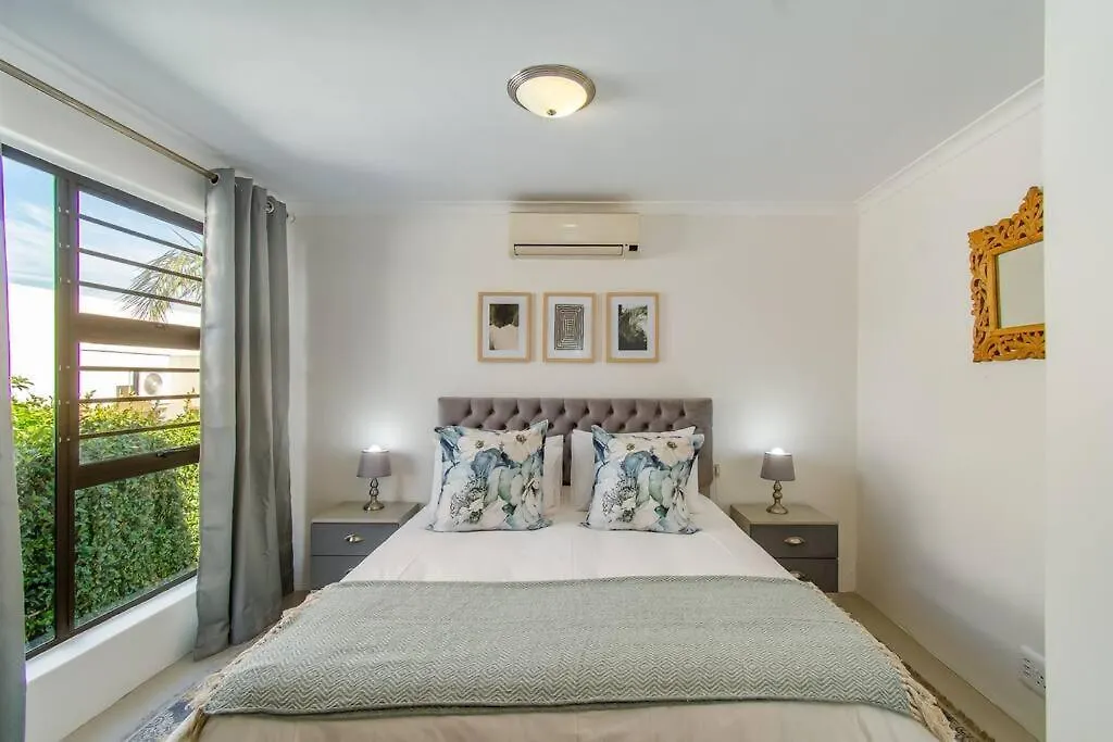Chic, Cozy, Modern, Secure And Centrally Located Cape Town 0*,  Güney Afrika