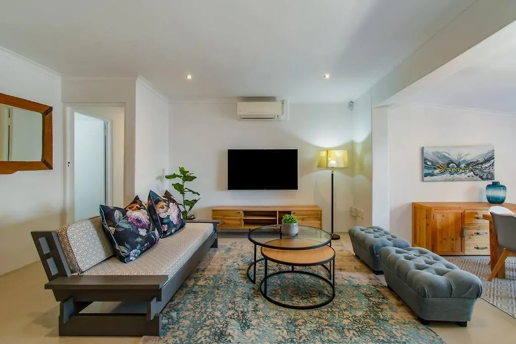 Chic, Cozy, Modern, Secure And Centrally Located Cape Town