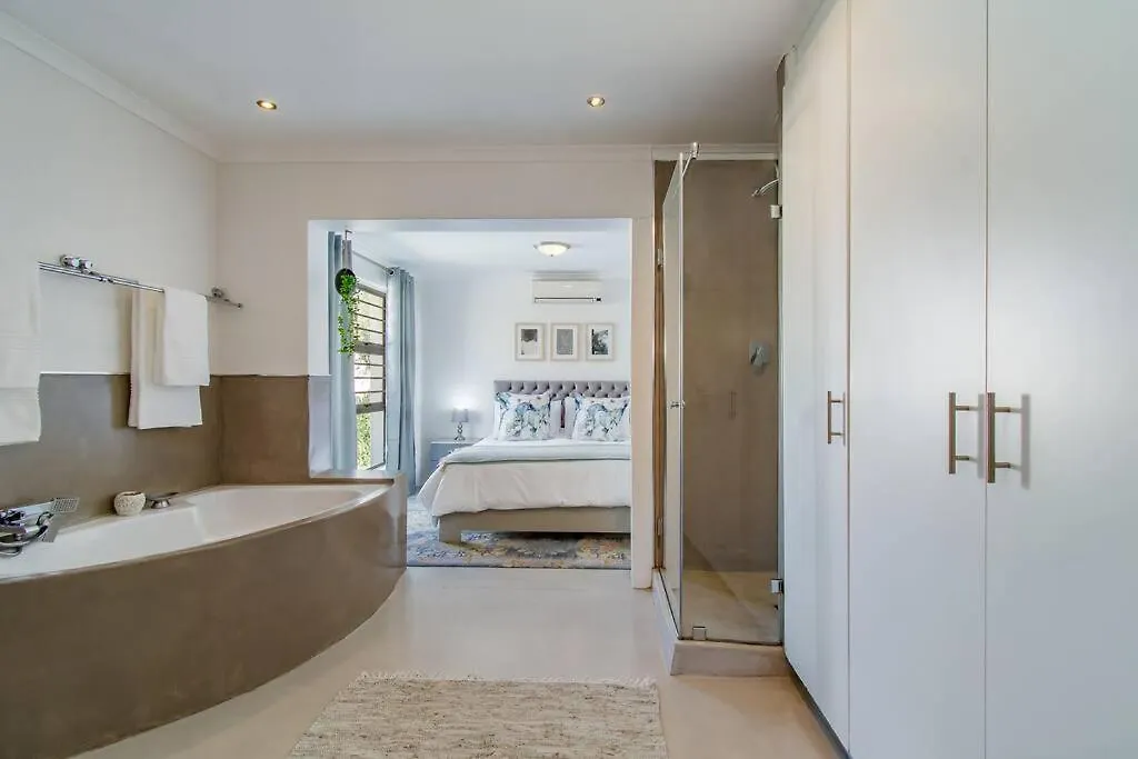 Chic, Cozy, Modern, Secure And Centrally Located Cape Town Güney Afrika